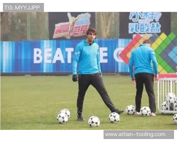 巴西足球明星摆件推荐及其独特魅力解析