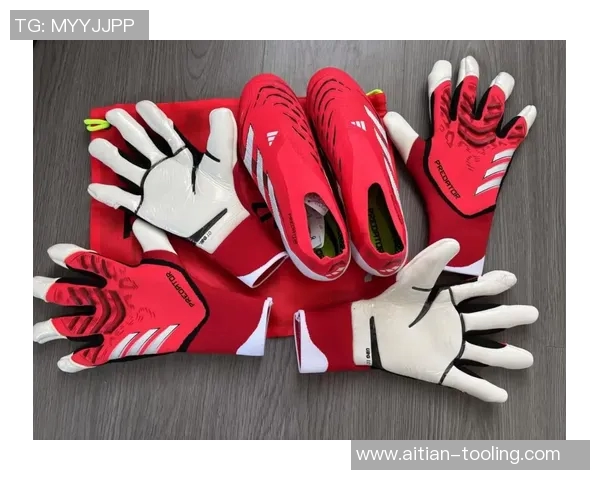 全黑手套成足球明星新潮流引领时尚与运动的完美结合